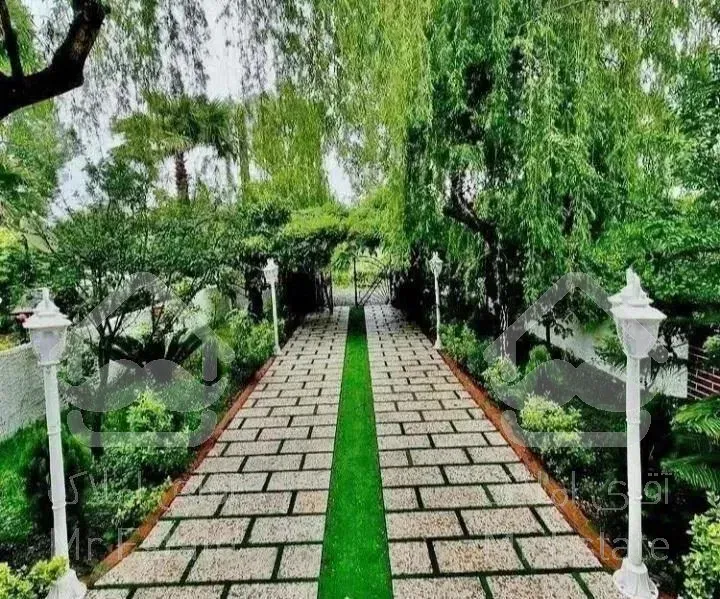 ویلاباغ۳۰۰متری/شهرکی/ایزدشهر/نور/نوشهر