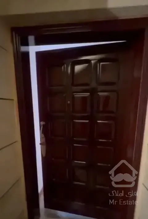 نیاوران گلسنگ/۲۳۵ متر/۳خواب/لوکیشن دنج و مشجر