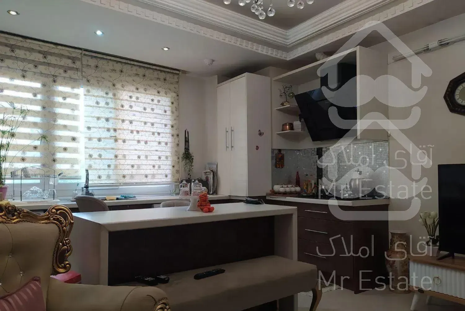 ۸۷متر //اندرزگو//طبقه پنجم