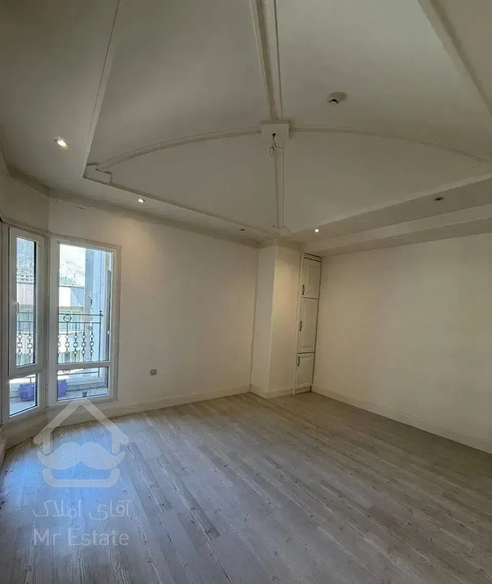 الهیه ۲۱۷ متر بالاترین طبقه/ مشرف به باغ ۵۰ ساله