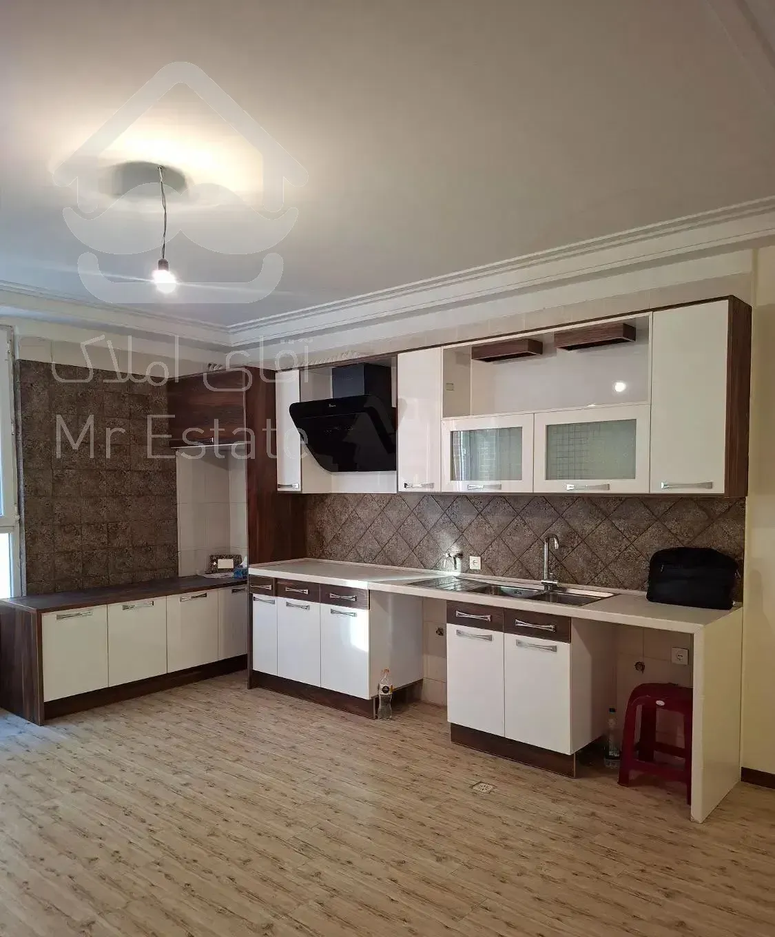 فروش ۲ خوابه ۱۱۰ متری مجتمع هما (کلید نخورده)