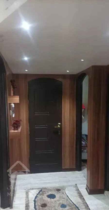 آپارتمان مجردی طبقه اول شیخ صدوق شمالی