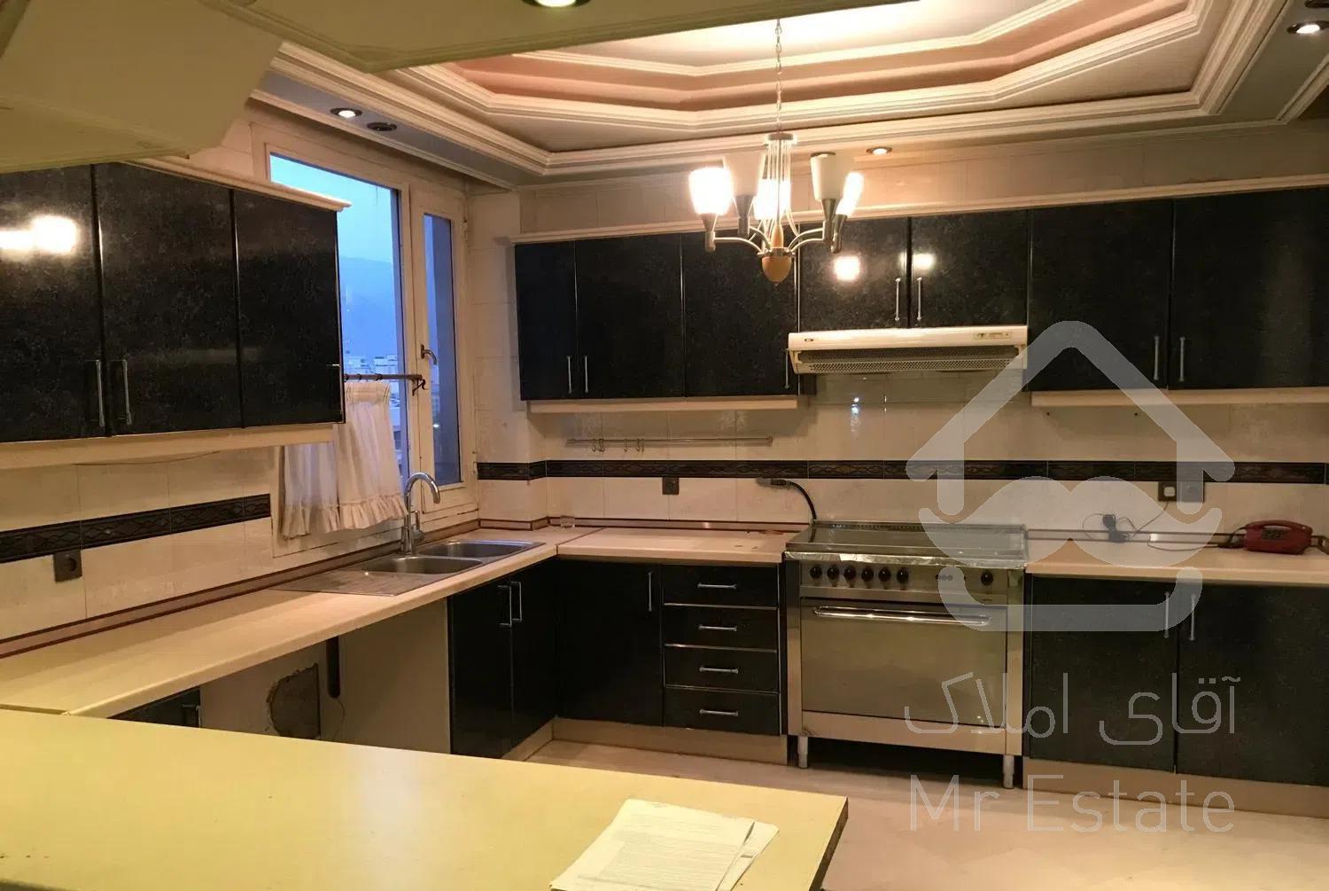 ٢٧٠ متر  ٣ خواب ٦٠متر تراس