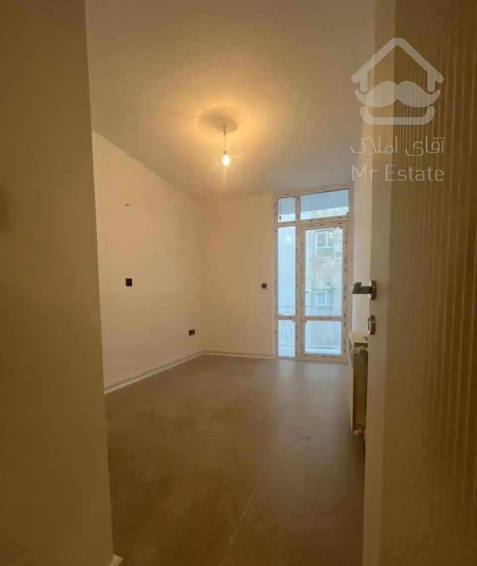 ۱۰۰متری ۲خوابه ( شهرک غرب) طبقه اخر