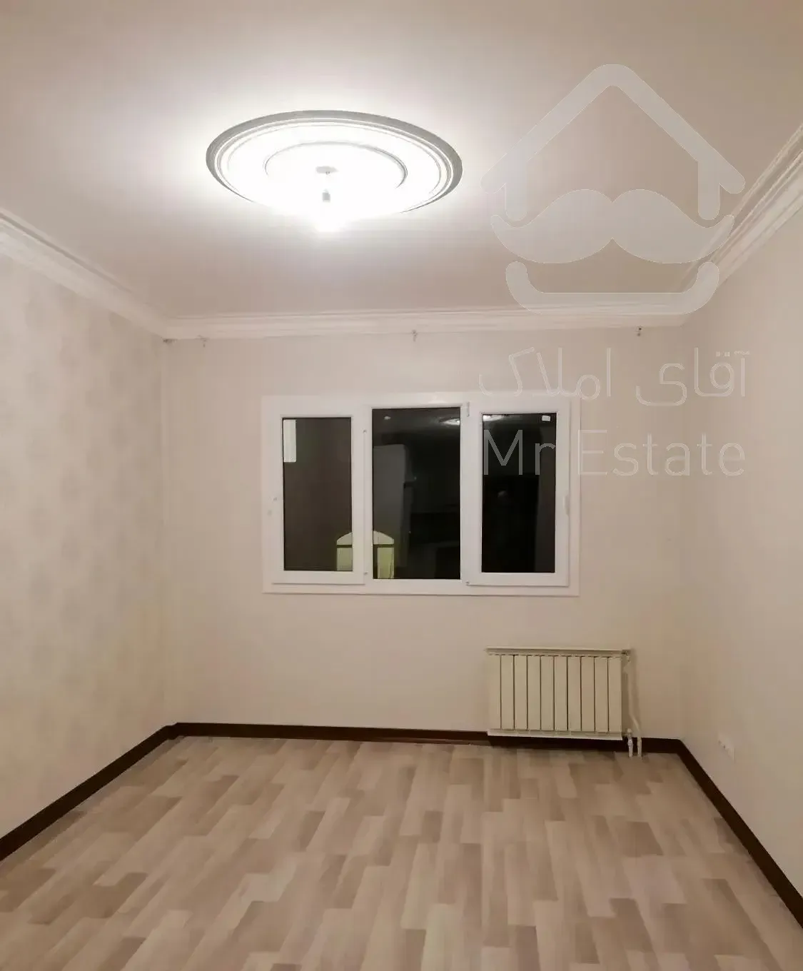 منیریه86متر آپارتمان2 خواب