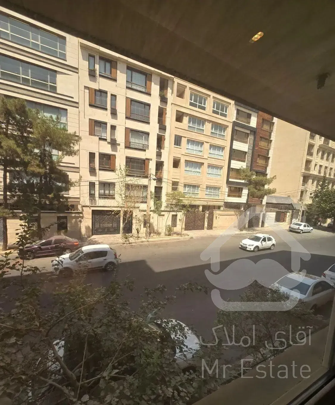 ۱۰۰ متر دو خوابه سالن پرده خور بدون مالک