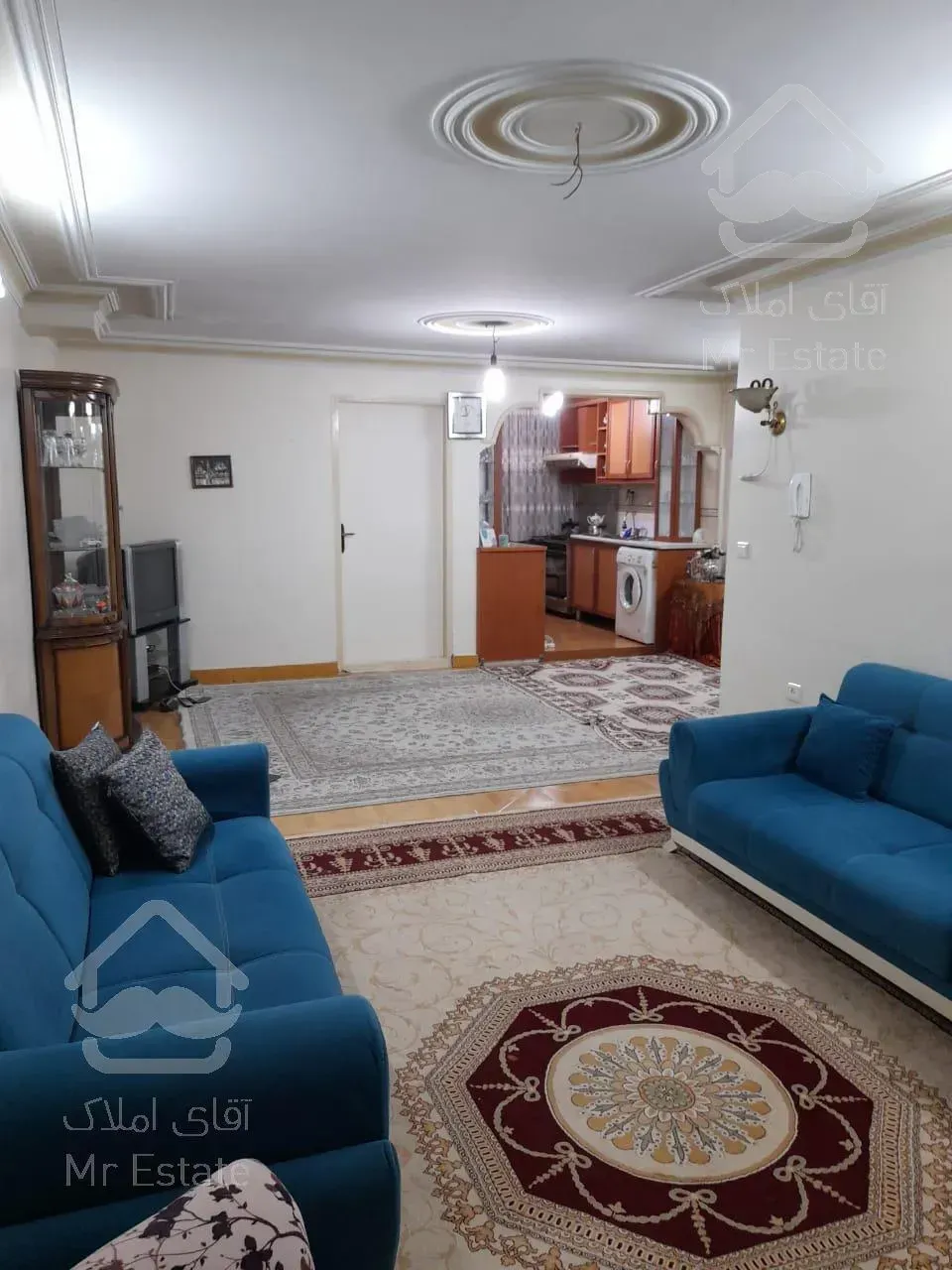 طبقه همکف ساکنین آرام