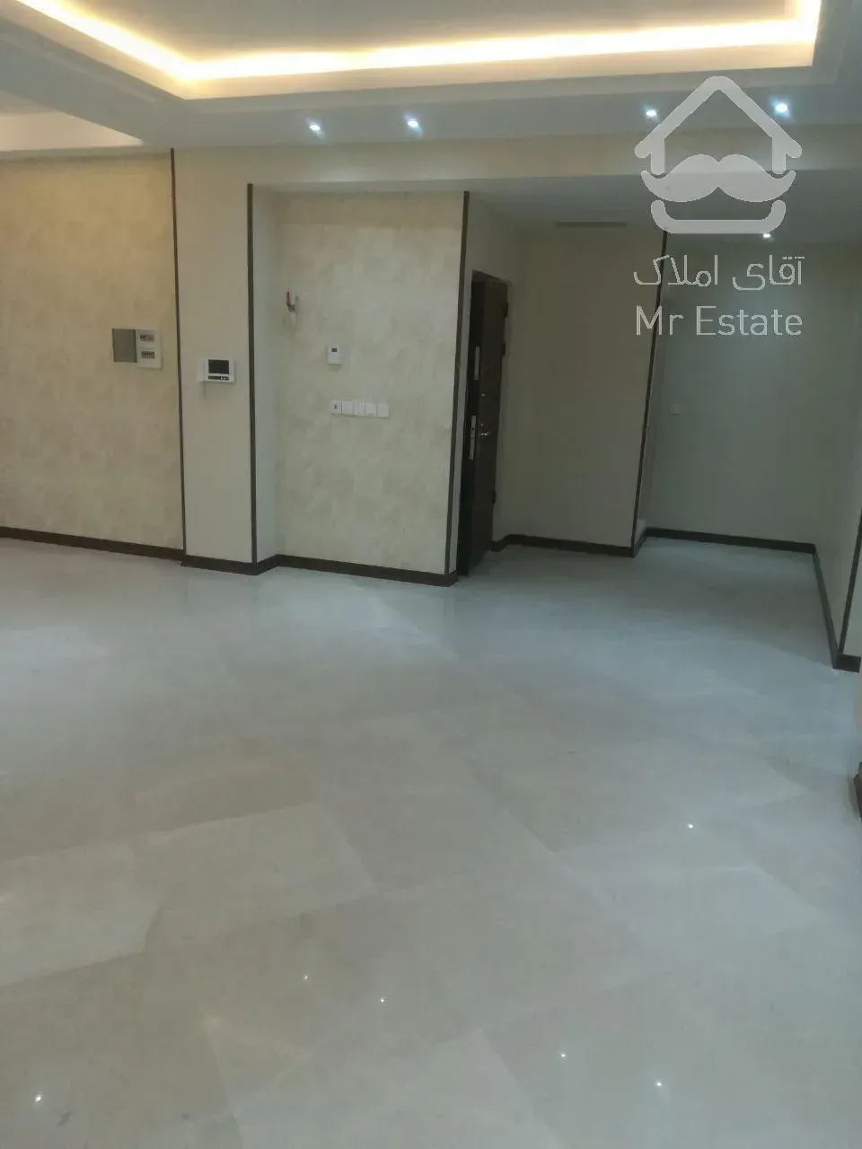 ۱۵۰متر- تکواحدی- سالن پرده خور- فکوری