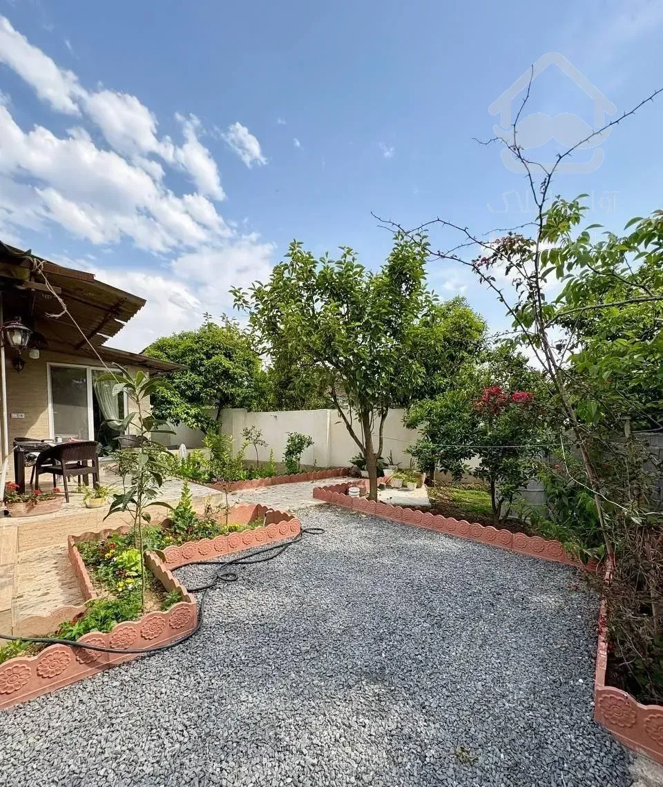 ویلاباغ واقعی شهری۲۲۰متراستخر زیرقیمت فقط پول زمین