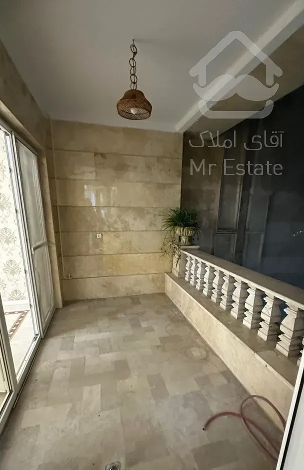 آپارتمان دزاشیب ۲۳۰متر ۳خواب نیاوران