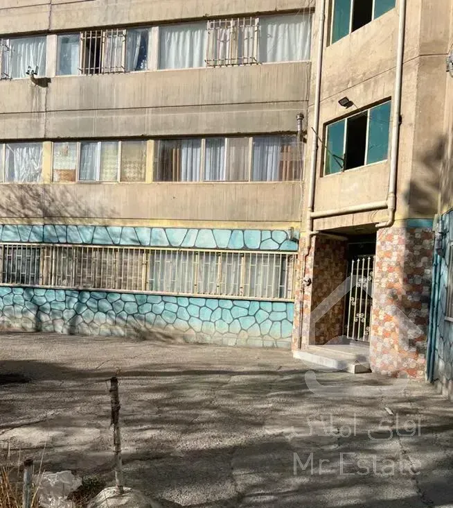 سندار طبقه اول اکباتان واوان