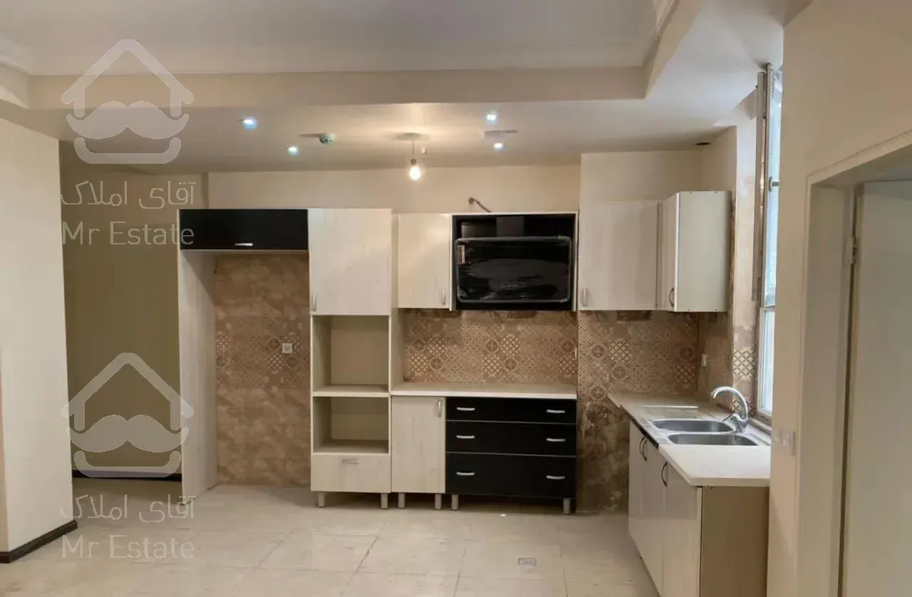 ۵۲متر ۷متر حیاط خلوت فلکه اول تهرانپارس نوساز