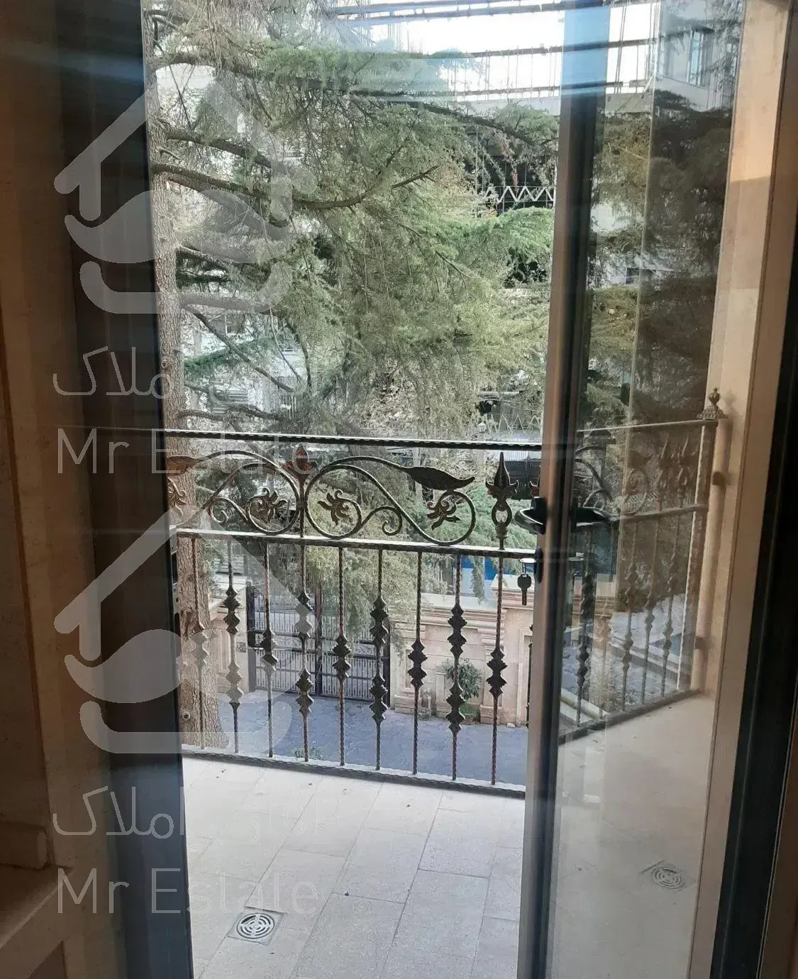 پاسداران دروس ۱۷۰ متر برج باغ