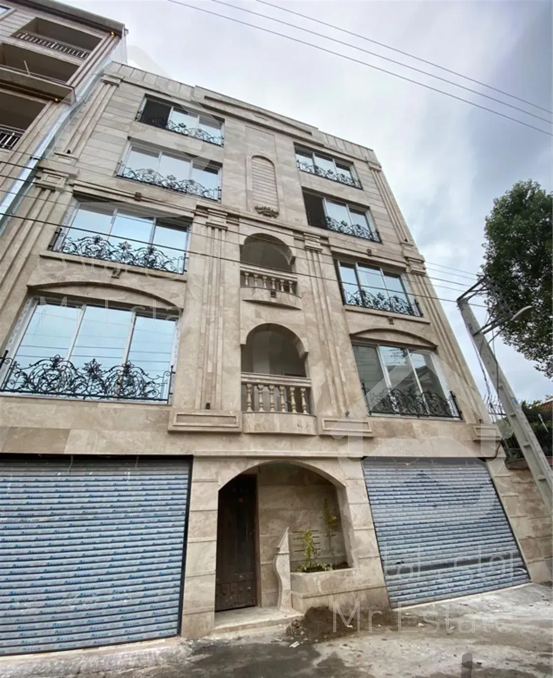 آپارتمان ۱۲۵ متری وام دار( بلوار آزادگان )