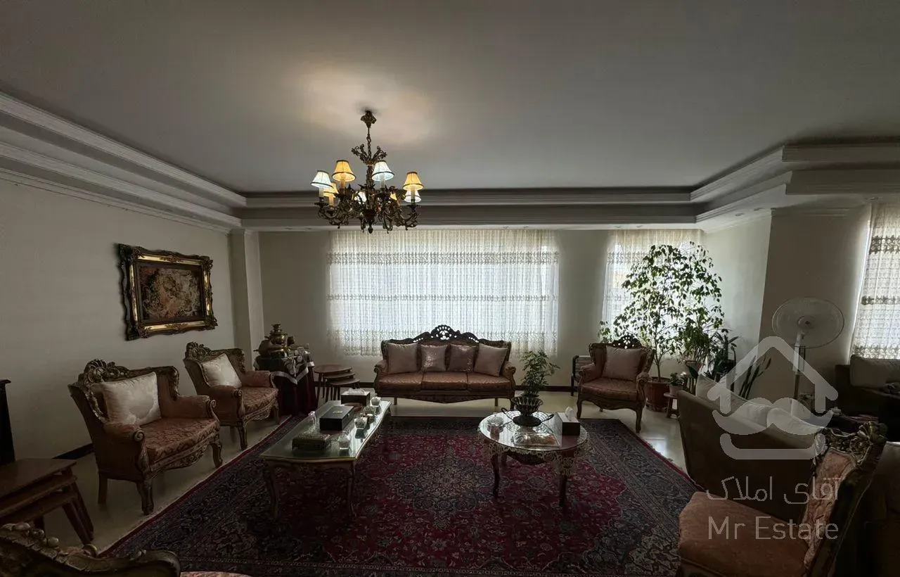 فروش آپارتمان ۱۱۰ متری ۳ خوابه در تهران‌ویلا