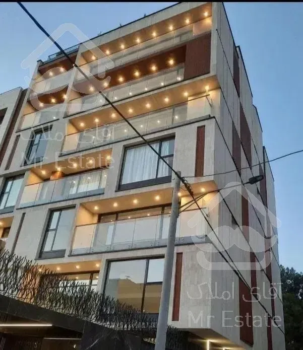 *آپارتمان۲۲۰ متر۳ خواب ۳ نبش۳ برنور۳مستر خ لاهور*