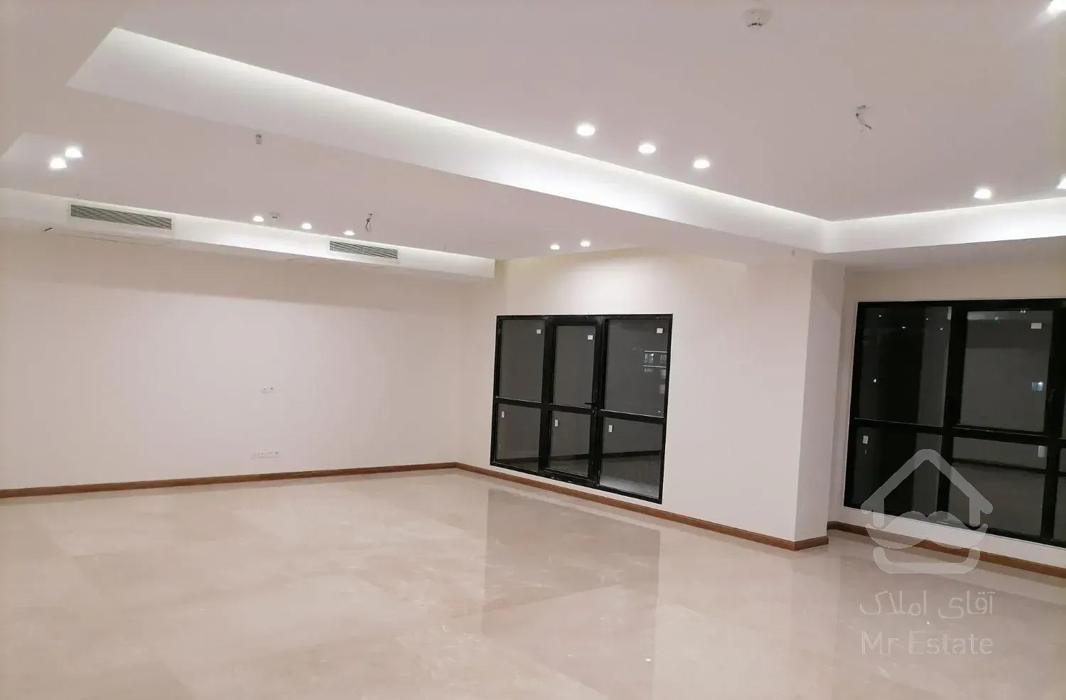 فروش آپارتمان ۲۰۹ متری ۴ خوابه در مرزداران