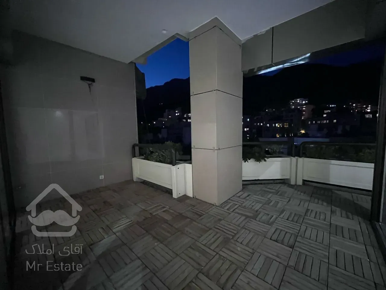 نیاوران ۲۳۰ متر ۳خواب