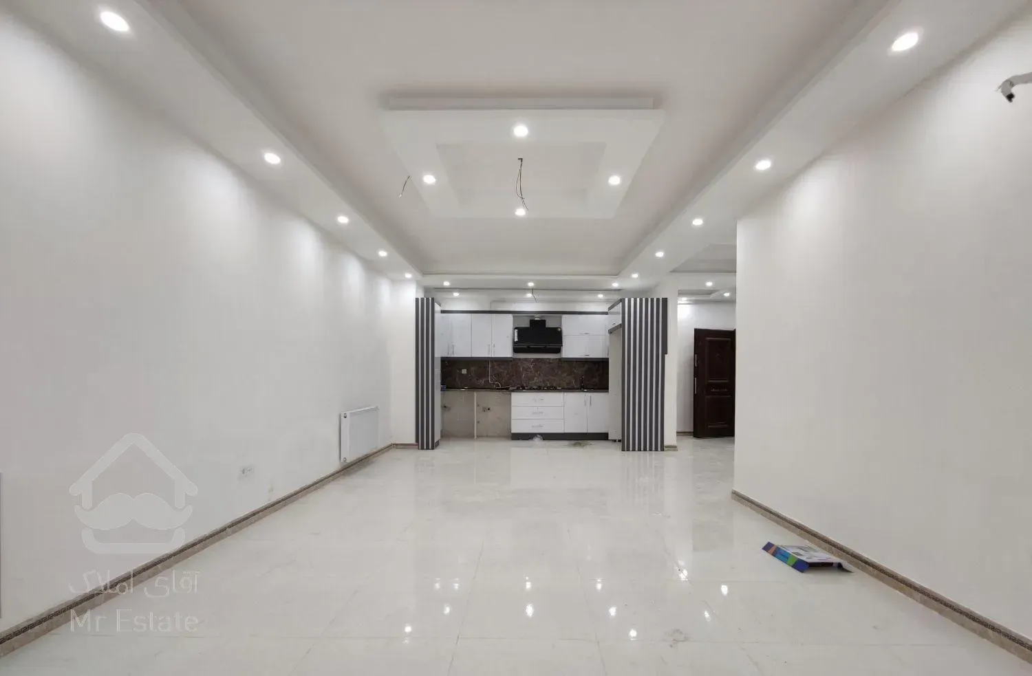 فروش اپارتمان ۱۰۶ متری طبقه ۲ در پشت جهاد