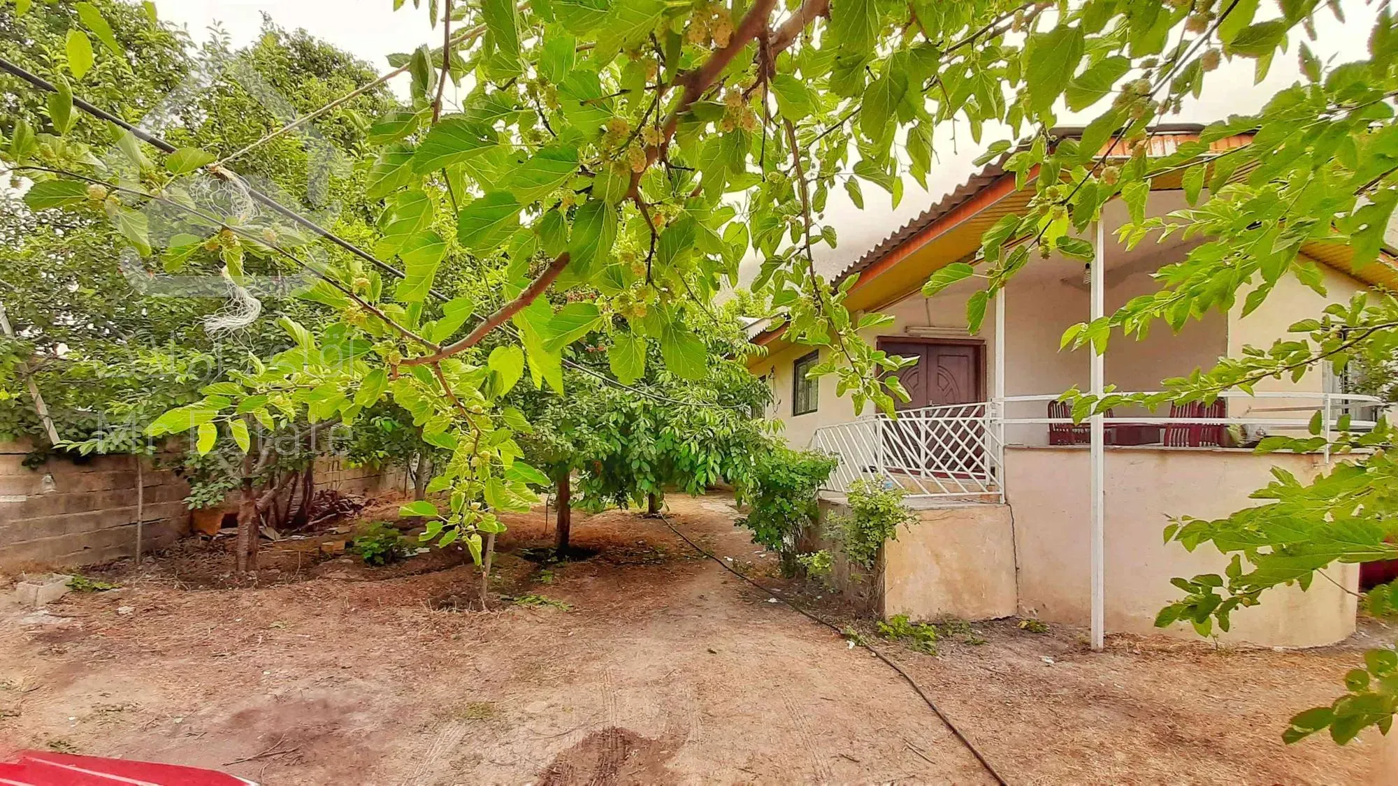 فروش خانه باغ ۵۵۰ متر در منطقه ایرا لاریجان واقع در جاده هراز بالای آب اسک ویو قله دماوند