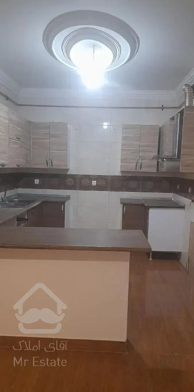 ۱۰۰ متری خاقانی تمیز ام دی اف با پارکینگ