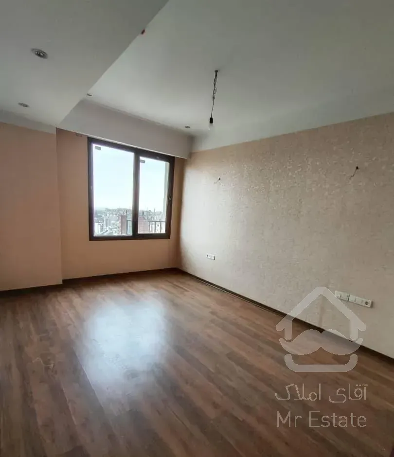 فروش آپارتمان با قدرالسهم / تاپ لوکیشن