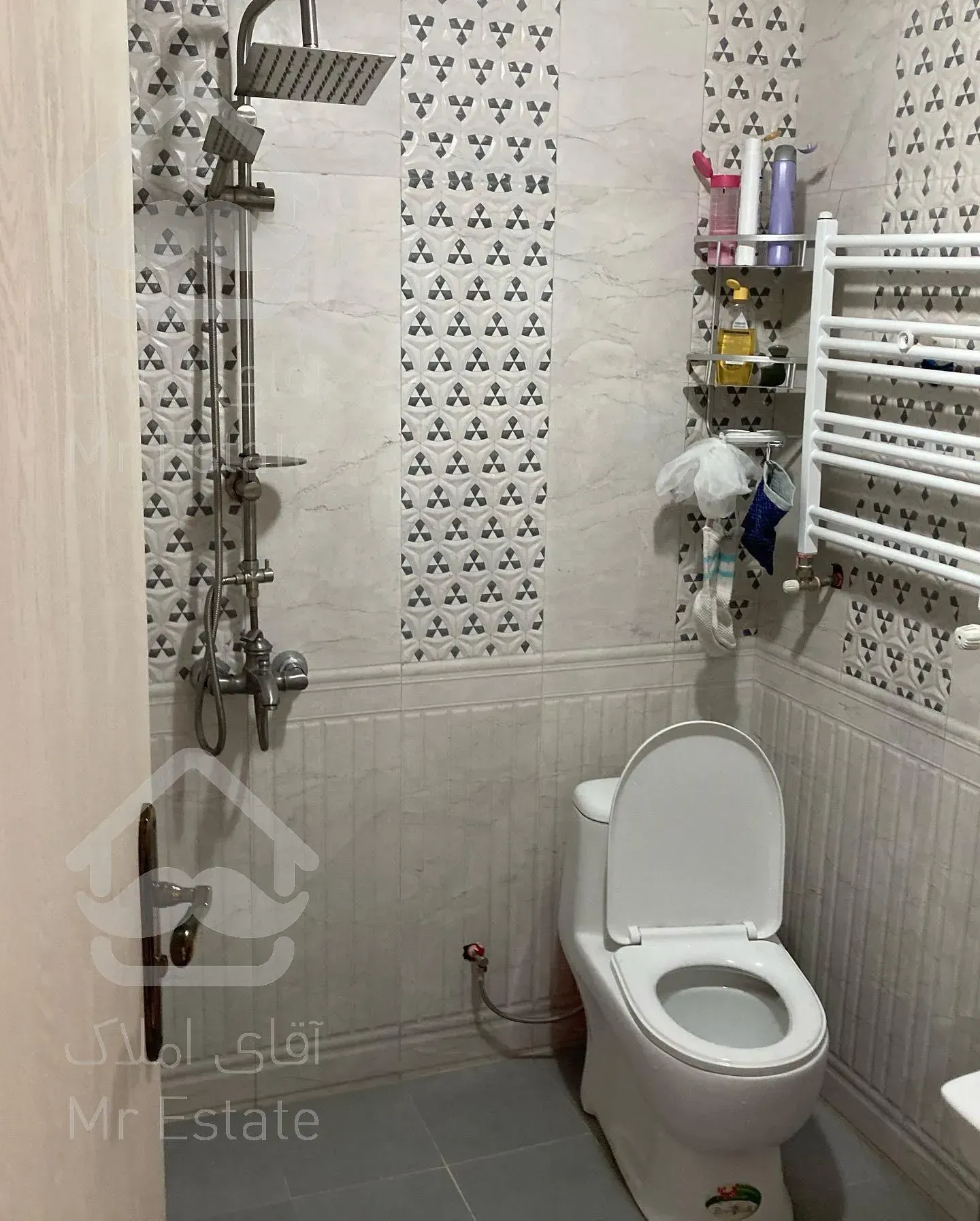 فروش ویلا شیک با فضای جنگلی