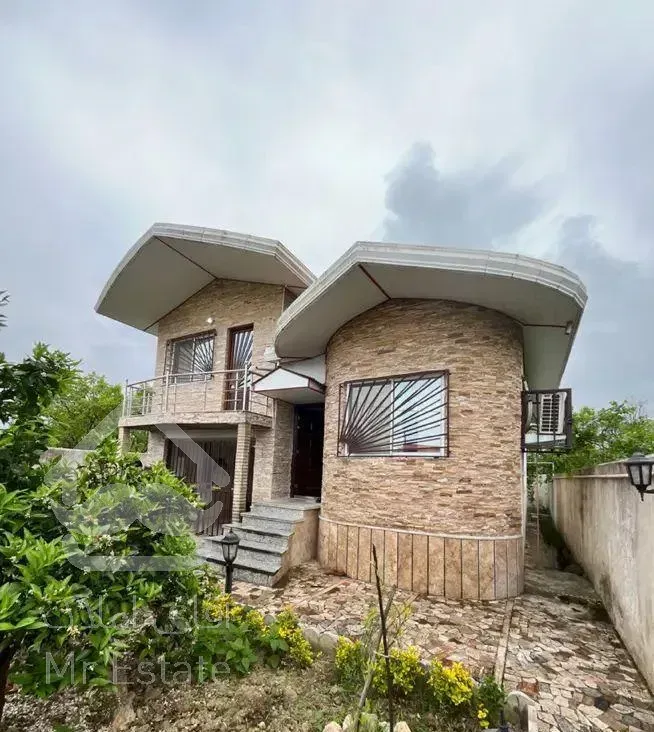 رهن کامل‌ ویلا ۳۲۰ متری دربست حیاط دار در رامسر