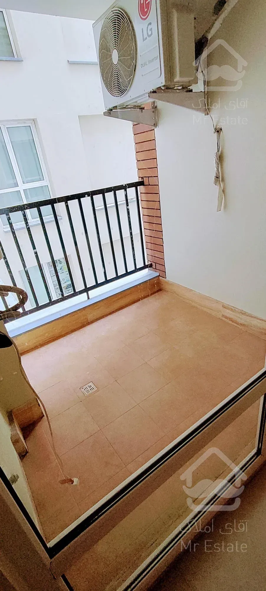 ۹۵ متر ، سالن قدی پرده خور ، کلید نخورده