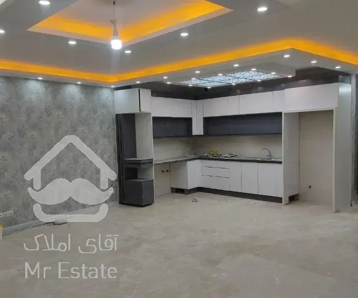 آپارتمان خ انقلاب / ساحلی دلفان/ کلید اول