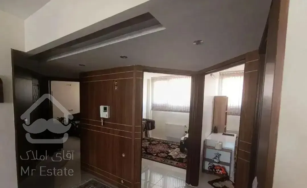 ‌آپارتمان100متر3خوابه تکواحدی/شیک و تمیز/خ بزرگمهر