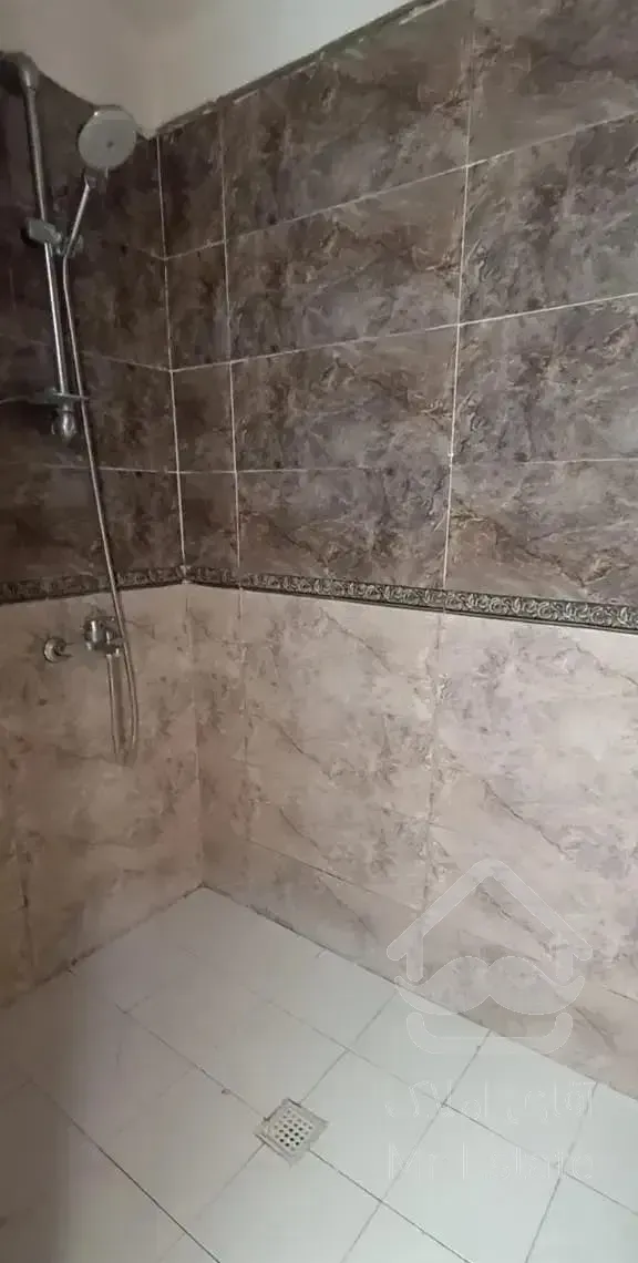 آپارتمان ۹۰متر تخلیه