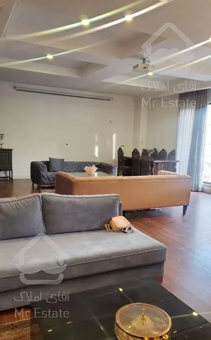 نیاوران ۲۰۰متر/۲ پارکینگ/فول فرنیش