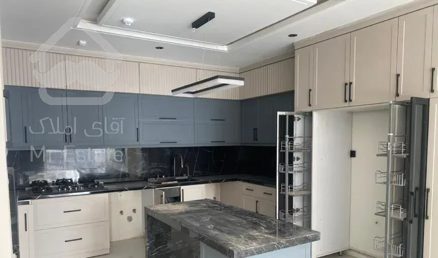 آپارتمان ۱۱۰ متری خوش نقشه با متریال روز