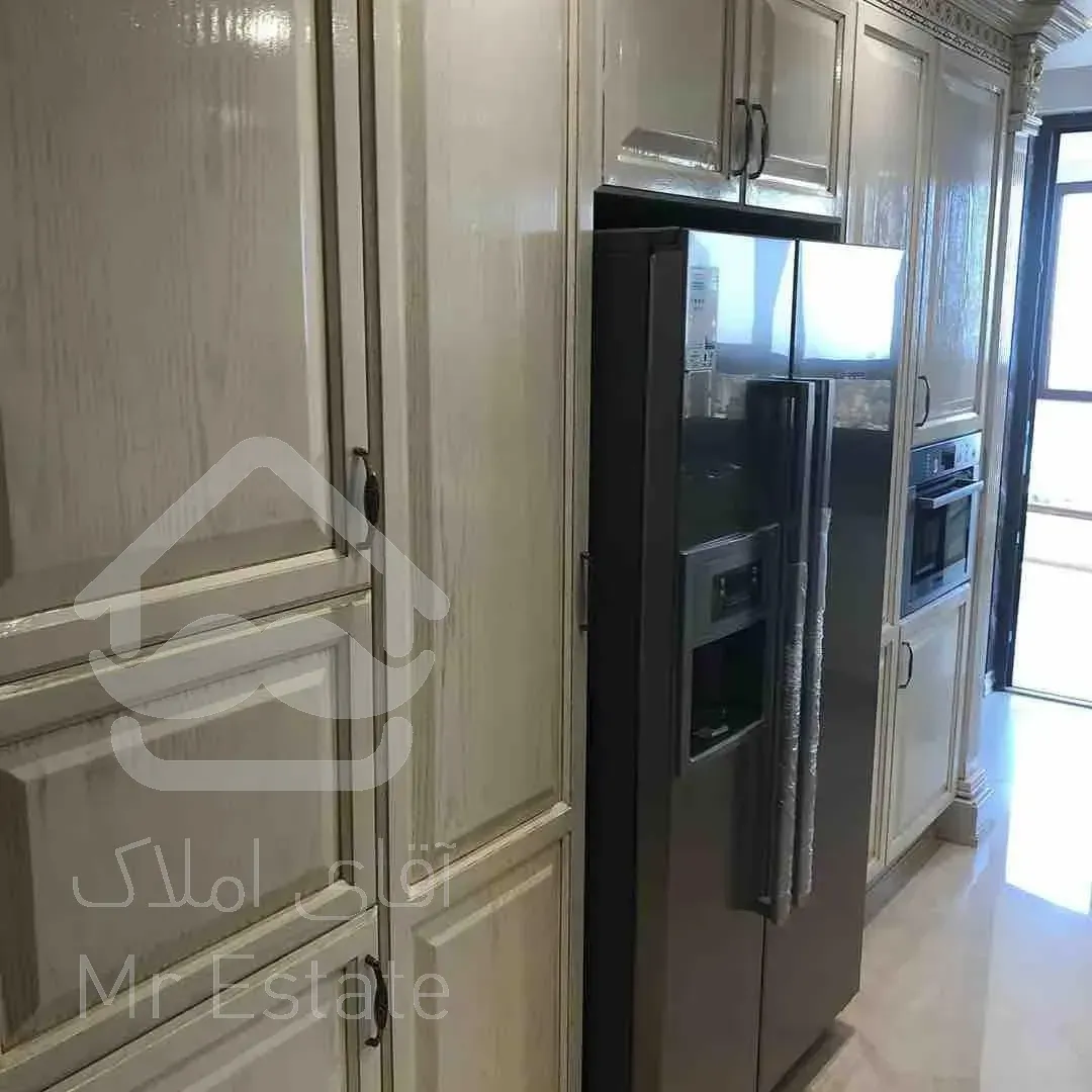 خرید اپارتمان ۲۵۰متری فرمانیه سنبل