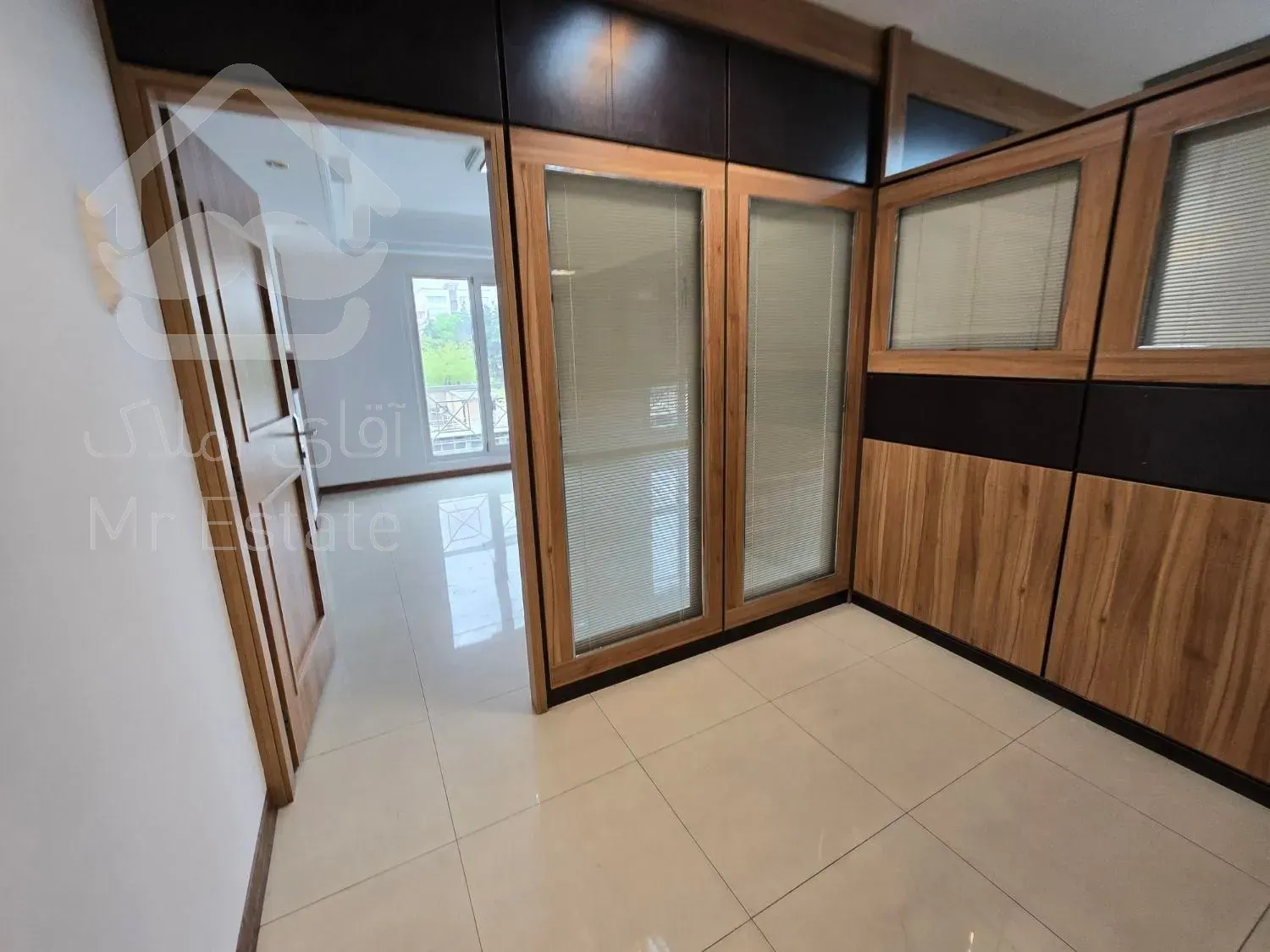 120متر شهرک غرب*خیابان ایران زمین *موقعیت اداری