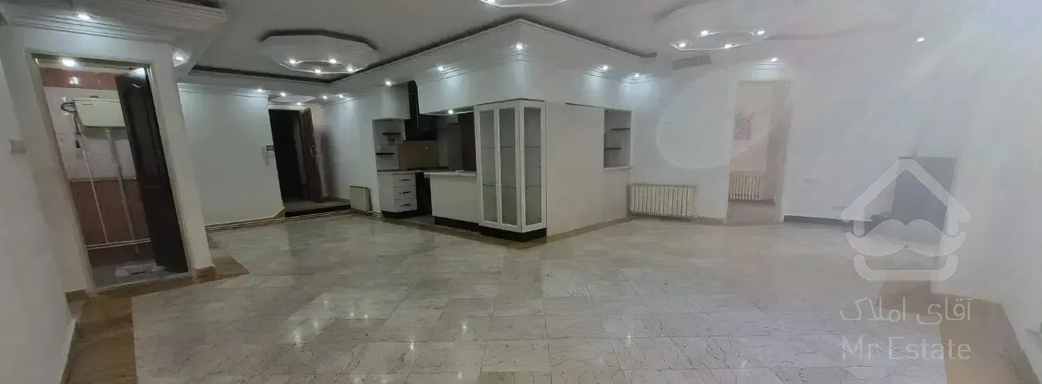 ۱۲۷ متر سه خواب آفتابگیر ساختمان