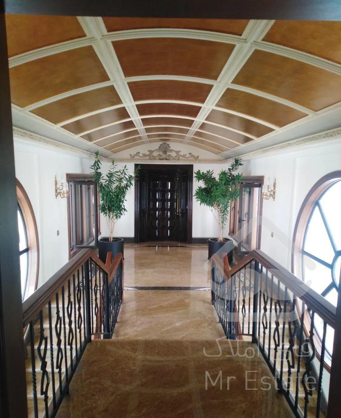 محمودیه 210 متر 3 خواب، 700 متر حیاط مشجر