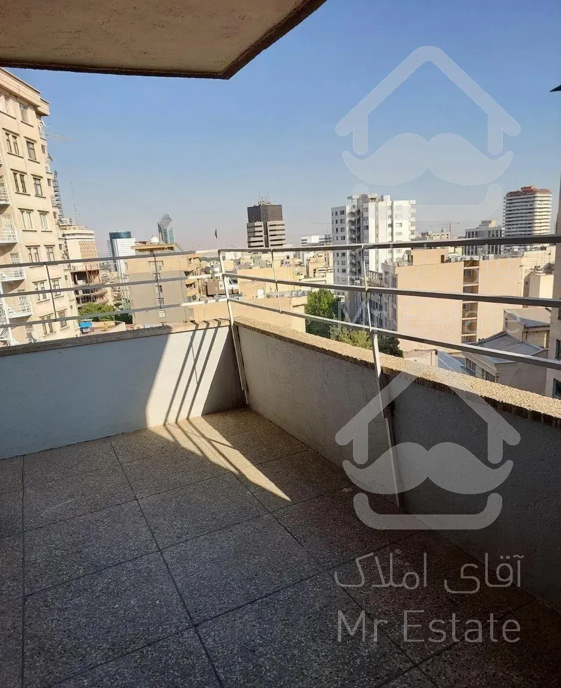 ۱۱۵ متر دو خوابه برج