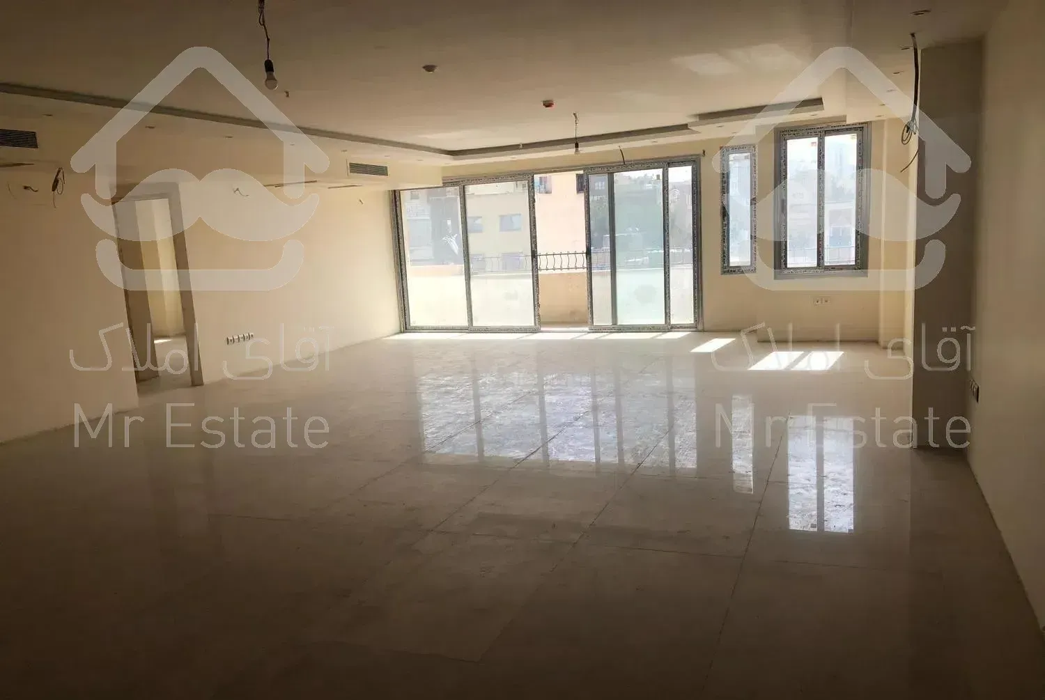 اپارتمان۲۳۰ متری سه خواب ملاصدرا