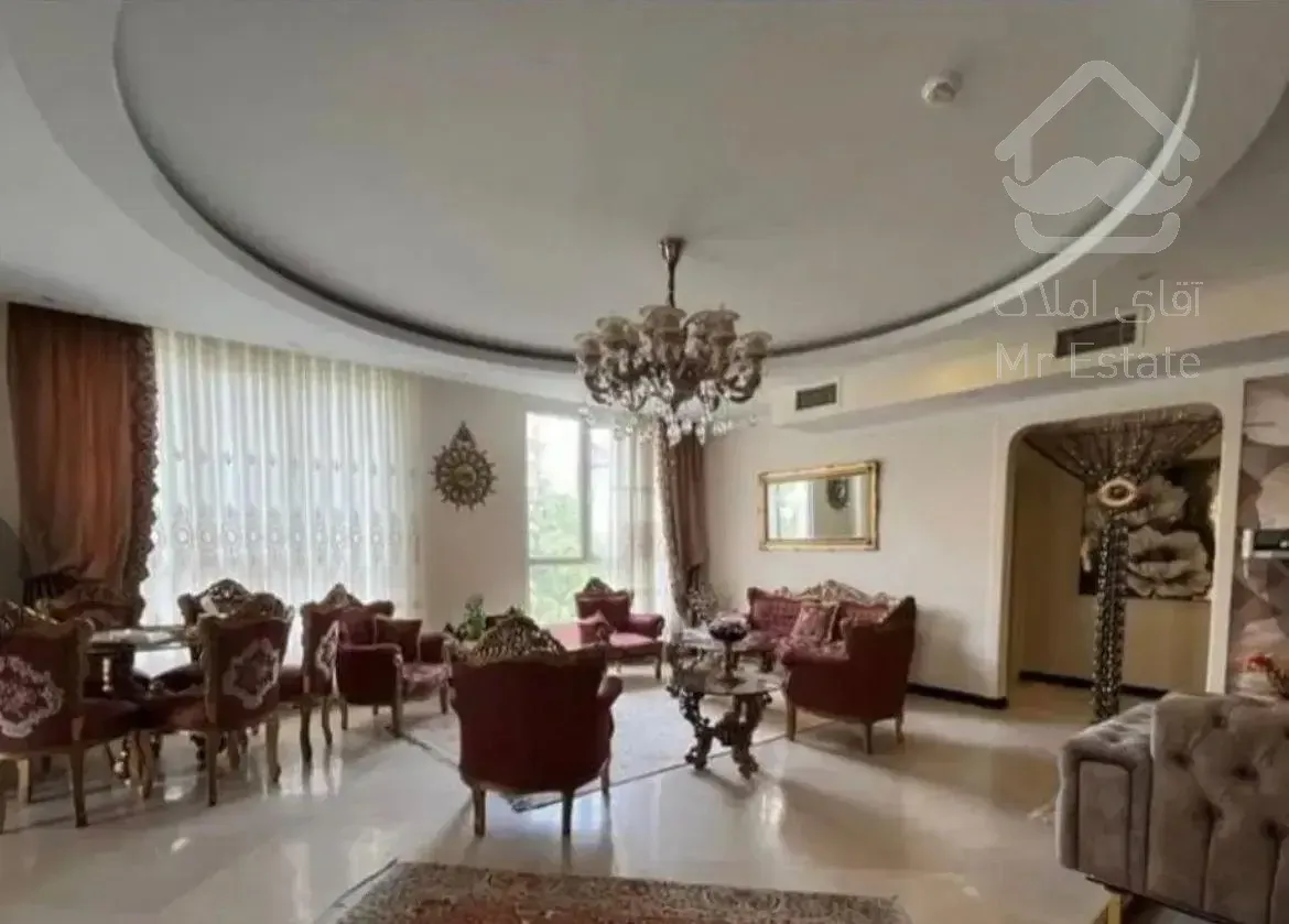 شمال جردن / ۲۲۰ متر ۳ خواب / ۳ پارکینگ سندی