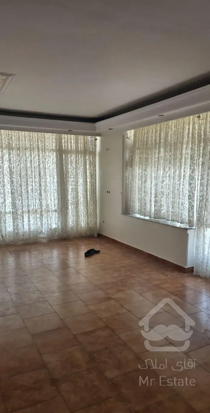 اجاره آپارتمان ۲۲۷ متری ۳ خوابه طبقه ۳ در شیخ هادی