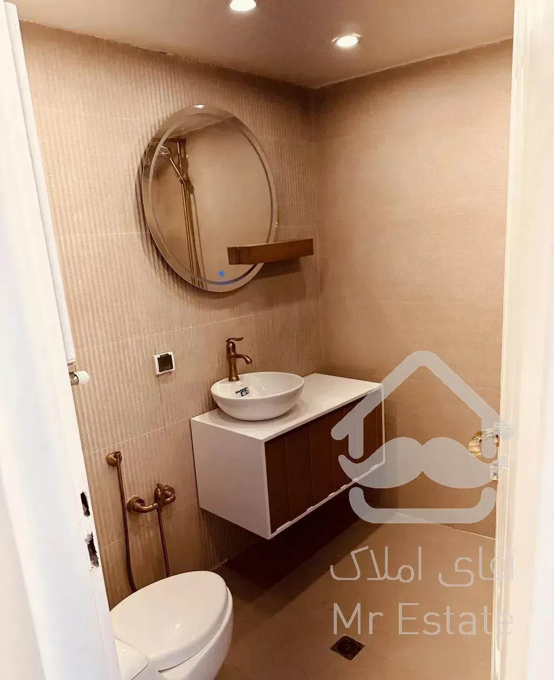 آپارتمان ۱۰۵متری نیلوفر