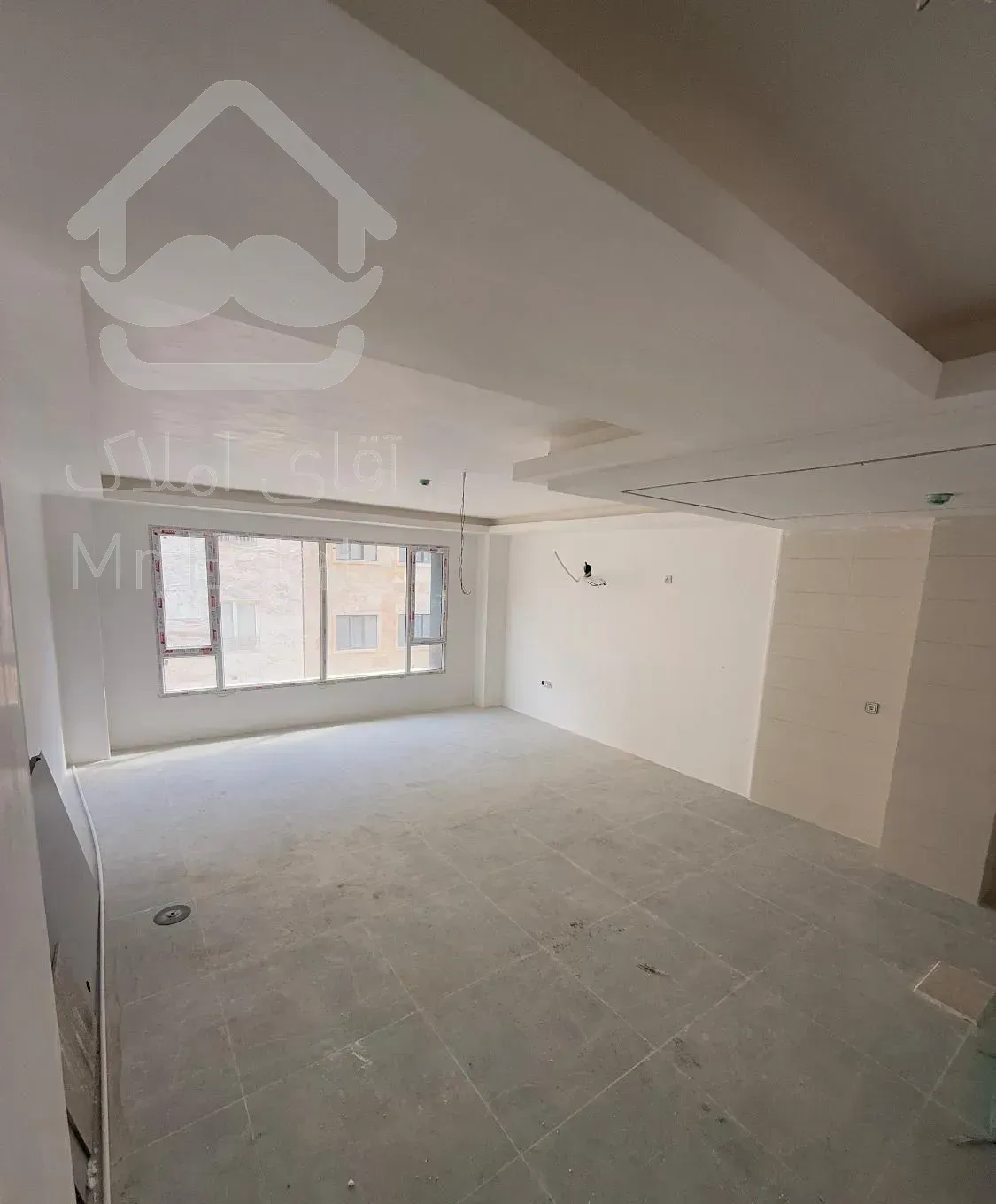 آپارتمان ۱۰۰ متری ۲ خوابه گلستان آماده سکونت