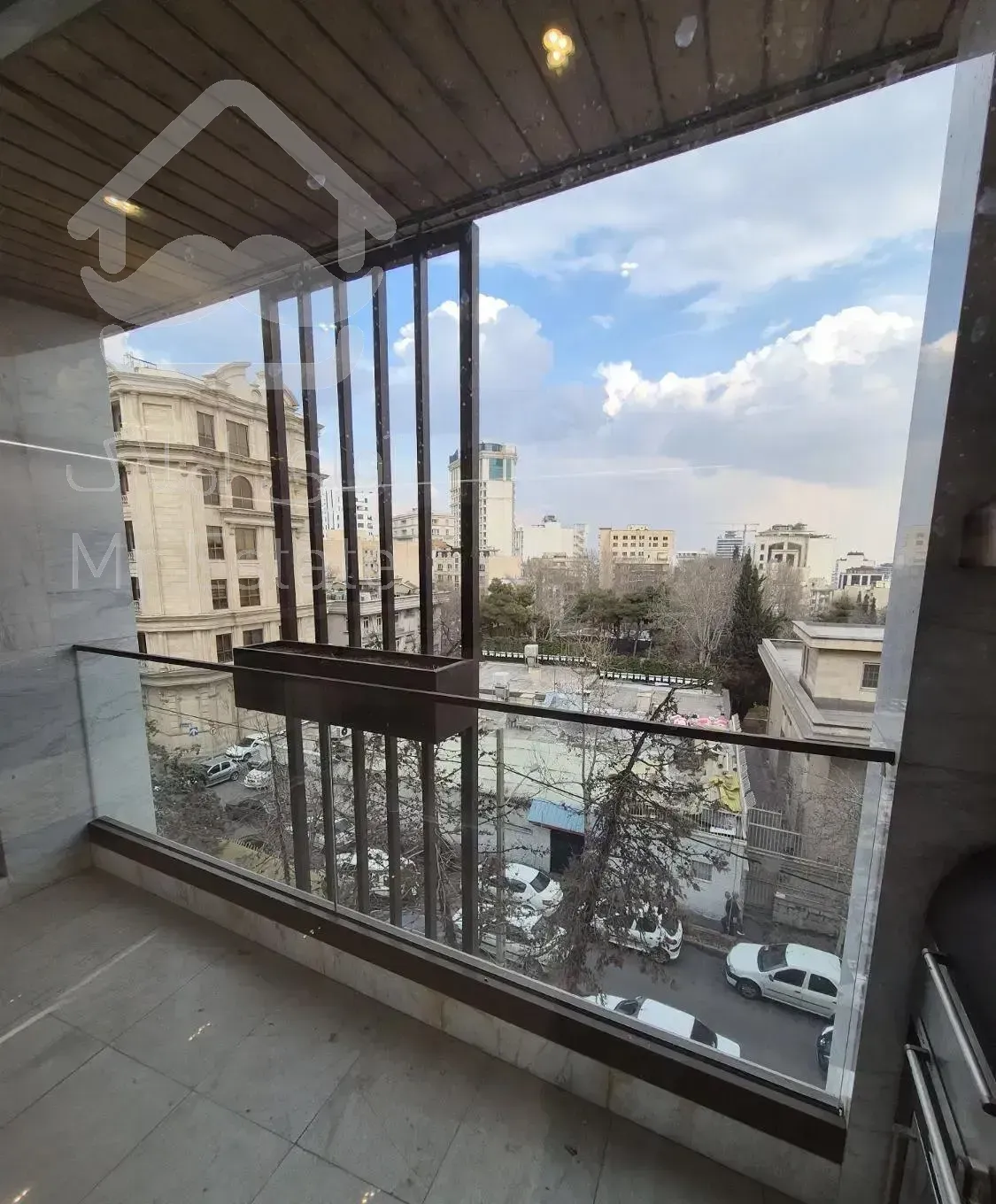 140متر 3خواب * 4پارکینگ * 7ساله ، جردن ولیعصر