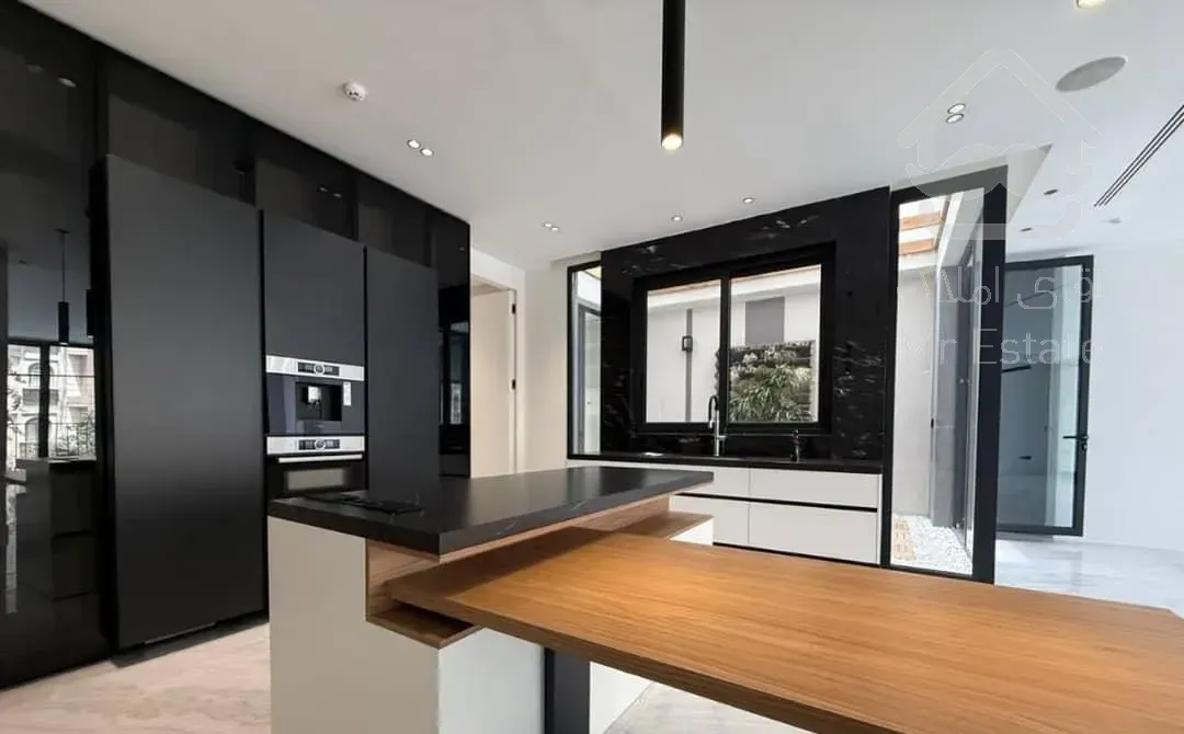 پاسداران ۳۰۰ متر تکواحدی ۴ خواب / مدرن