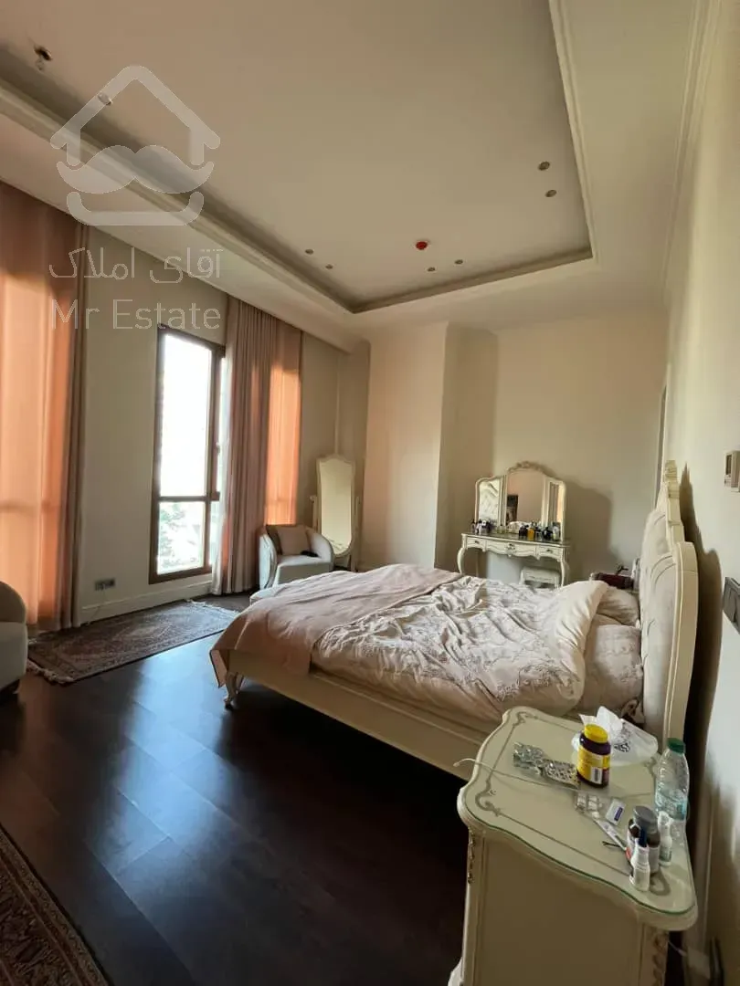 کامرانیه شیبانی 282 متر 3 بالکن ویو مشجر و باغ (طبقات بالا تک مالک با 40%آفر)