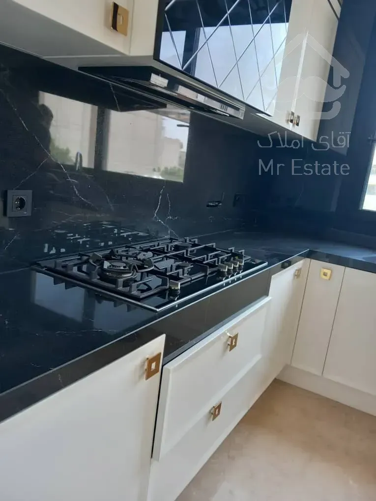 فروش 100 متر مسکونی پاسداران