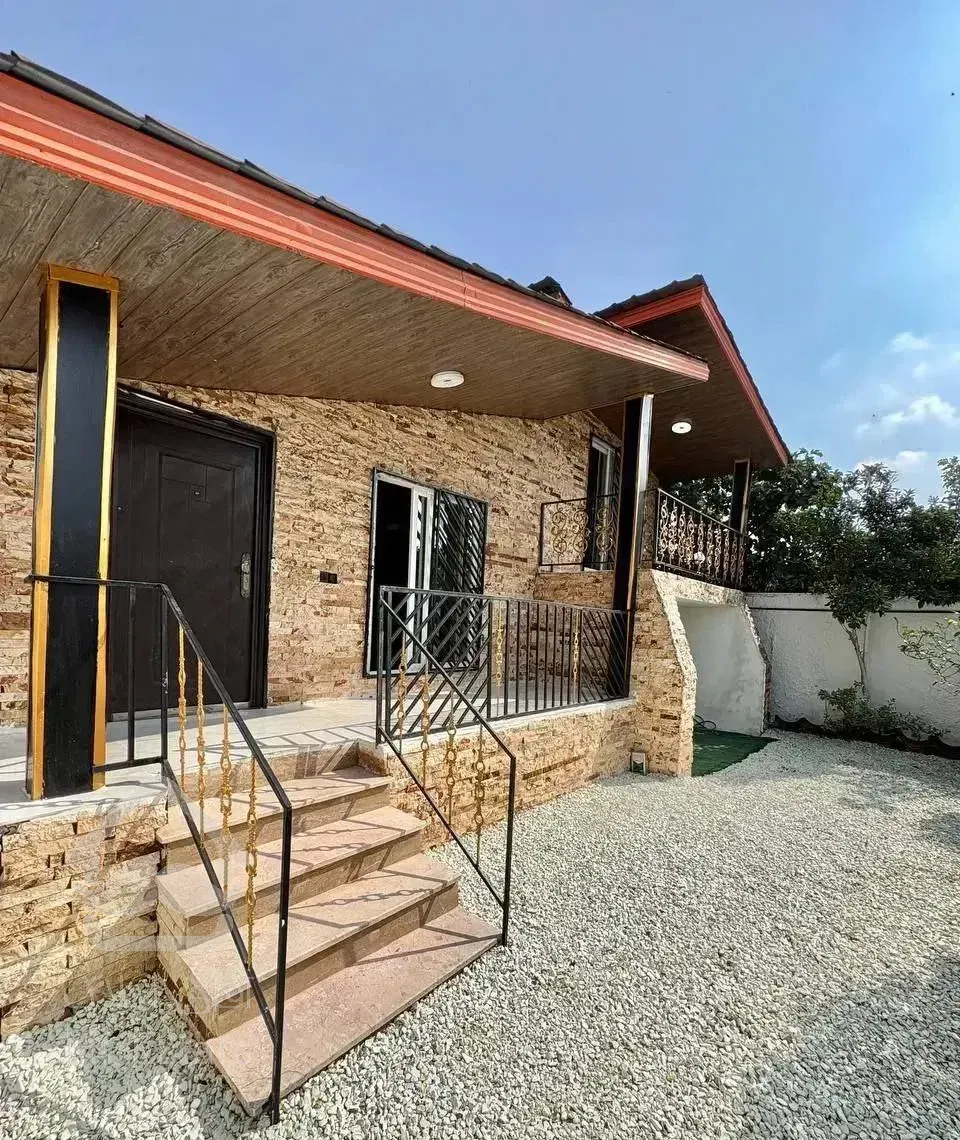 فروش ویلاباغ قدیمی نیم پیلوت نماکلاسیک سنددار