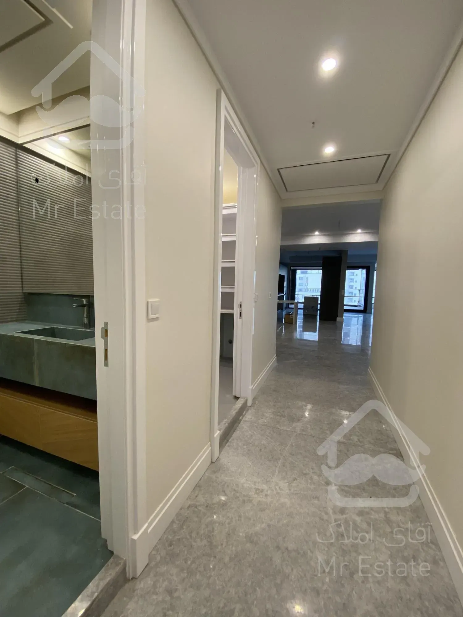 فروش اکازیون ترین ۳۳۰ متری فرمانیه - سنبل